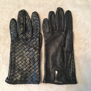 ISOTONER  Black leather gloves sz 7